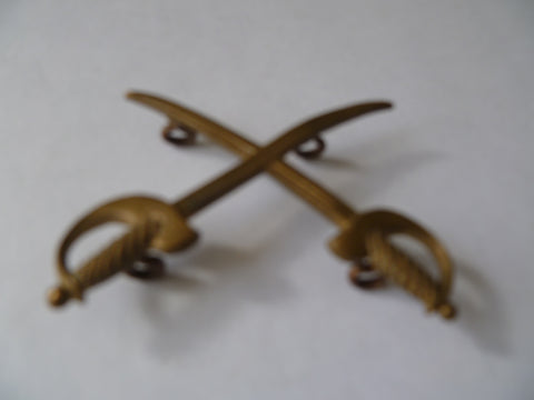 brit and c/wealth PTI/swordsmanship crossed sword badge