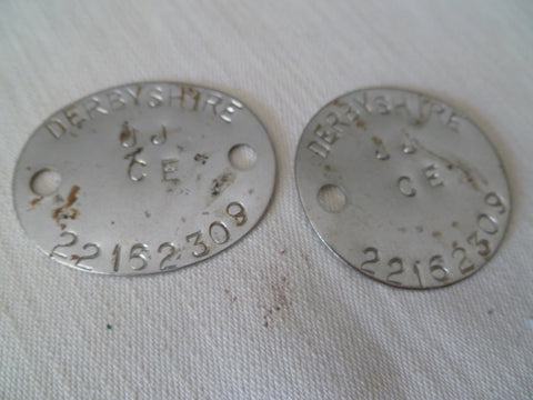 brit ww2 dog tags pair named and numbered